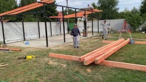 Построили навес на две машины