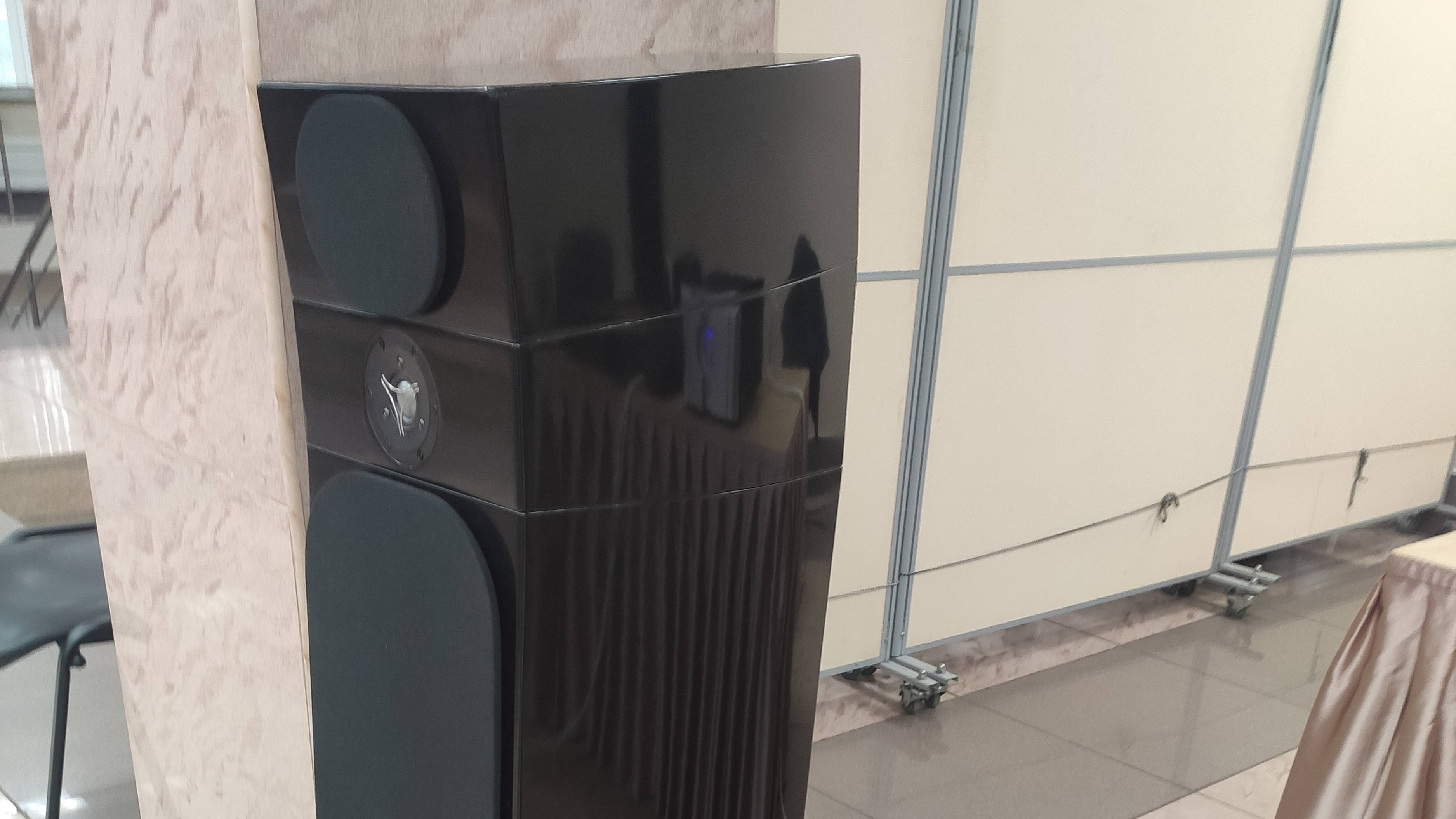 22-я выставка «Российский Hi-End» Акустика ILLUMINATI EUPHORIA смотреть онлайн