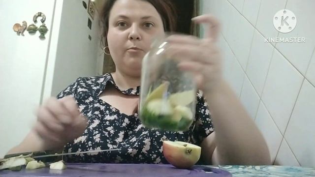 Помідори мариновані з яблуками. Консервовані помідори з яблуками. Новий рецепт помідорів на зиму.