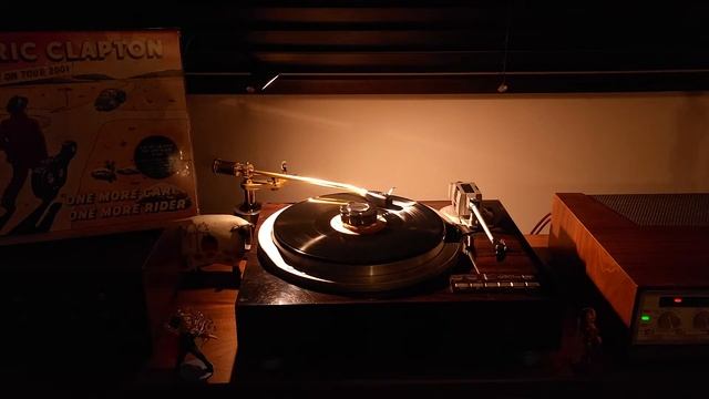 Wonderful Tonight - Eric Clapton 2001 Live at Staples Center, L.A смотреть онлайн