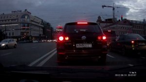 Видеорегистратор Eplutus DVR-GS650 тест день и сумерки.MOV