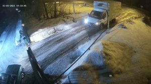 15.03.2021 в 19:33 водитель доставки погнул ограничитель высоты.