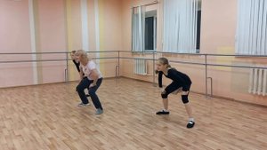 Разучивание танца " Круче всех " . Ансамбль " Конфетти " Натальи Толмачевой школа 132  г. Самара