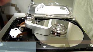 Seagate 7200.12 Head Replacement Process - HddSurgery