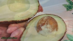 САЛАТ С ЯЙЦОМ И АВОКАДО НА ЗАВТРАК