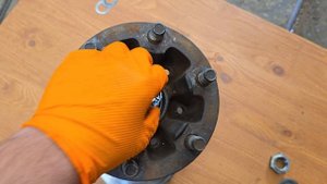 Как отрегулировать переднюю ступицу Газель Бизнес с распорной втулкой и не поехать кукухой