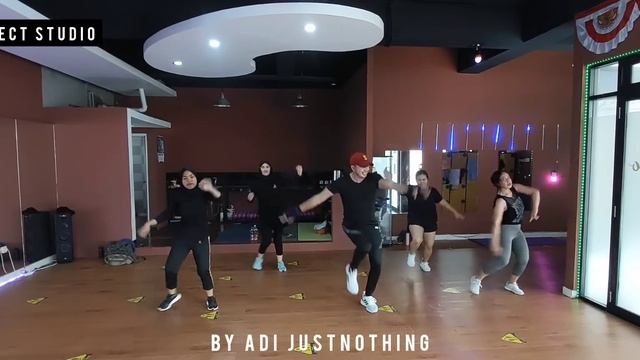 SAN SANANA india song choreography by me @adi_justnothing #senamkreasi #indiadance #aerobicdangdut смотреть онлайн