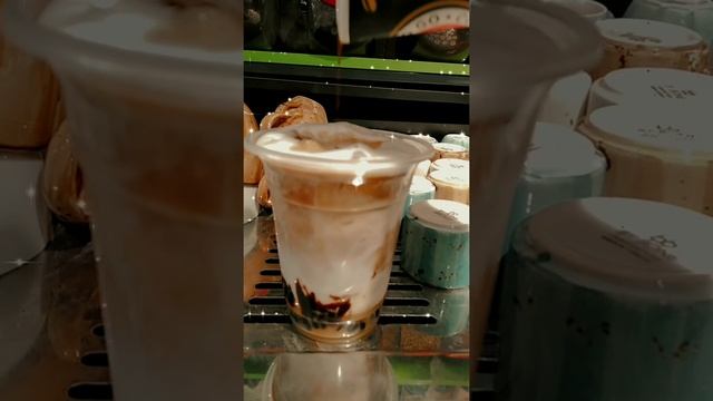 ايس كرميل #لاتيه #latte_art #turkey #لاتيه_ارت #latte # قهوة_مختصة #قهوتي #قهوة_مختصة смотреть онлайн