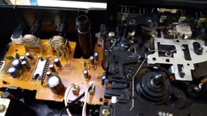 Самая народная магнитола 90-х - Panasonic RX FS 430 ! Разбираем, слушаем радио и кассеты.