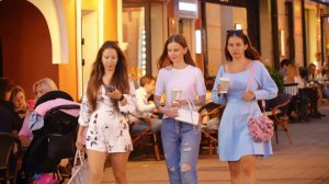 4K. Today we will look at amazing people on the streets of Moscow.