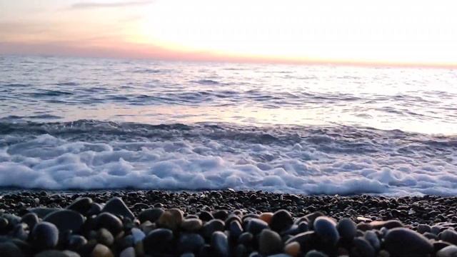 Немного моря релакса и шум волны.