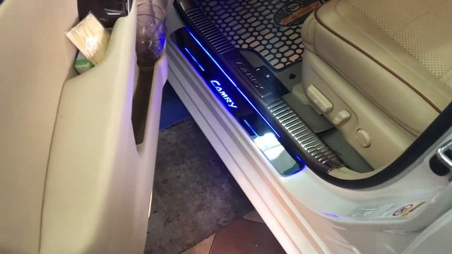 Nẹp bước chân xe Camry 2018 có led chuyển động siêu đẹp смотреть онлайн