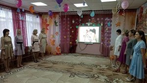 Песня «Мама», выступление на концерте «День матери»
