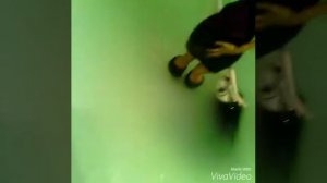 Девушка под водой