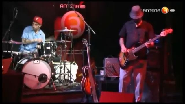 Tanto Tempo - Orelha Negra - Festa 17º Aniversário Antena 3 смотреть онлайн