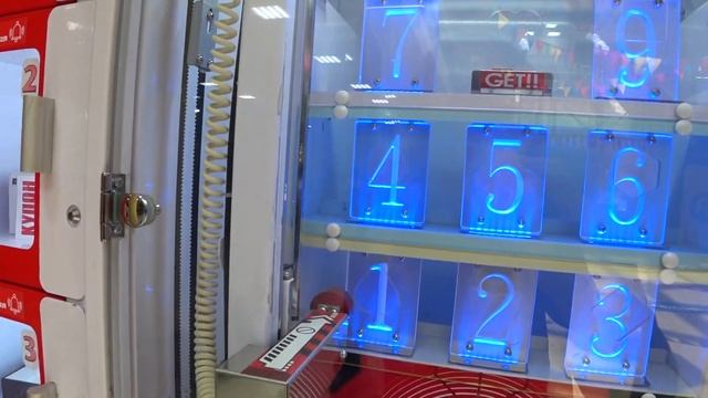 АВТОМАТЫ МЕНЯ ОБЫГРАЛИ... ИГРАЮ в Призовые Автоматы Marksman и Толкатели смотреть онлайн