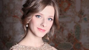 Ирина Лобачева публично обвинила молодую жену Авербуха Лизу Арзамасову, которая часто слышит о его