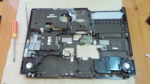 Как разобрать и почистить ноутбук Toshiba Qosmiо G30 (disassemble Toshiba Qosmio G30)