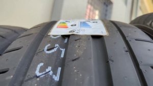 Yokohama ADVAN Sport V107