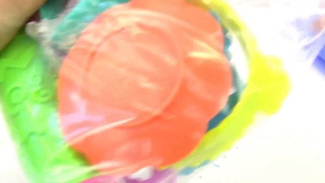 PLAY DOH KItchen Creations - Ciasteczkowe Party | Kolorowe ciasteczka zrobione z ciastoliny смотреть онлайн