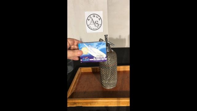 Old Sparklets Type D soda syphon seltzer bottle; Common fault - water leak from control handle смотреть онлайн