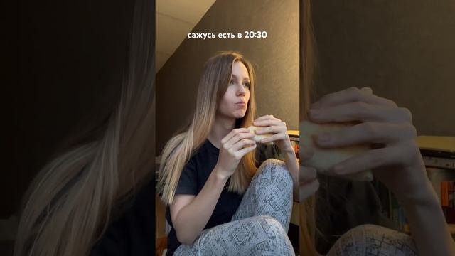 Как отучить попрошайничать - смотри видео урок в профиле #воспитаниесобак