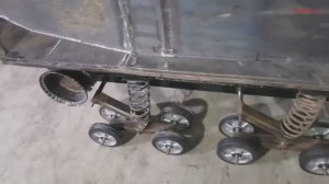 Гусеничный Вездеход Амфибия ( 5 часть_ Изготовление Кузова, Установка ДВС, АКПП, Редуктора.. ).mp4