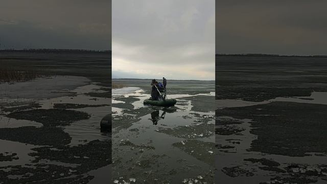 Последний лед на озере Комкуль  #icefishing #рыбалка #ловлякарася