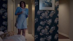 Rachel Bloom's stomach growling in "Crazy Ex-Girlfriend"