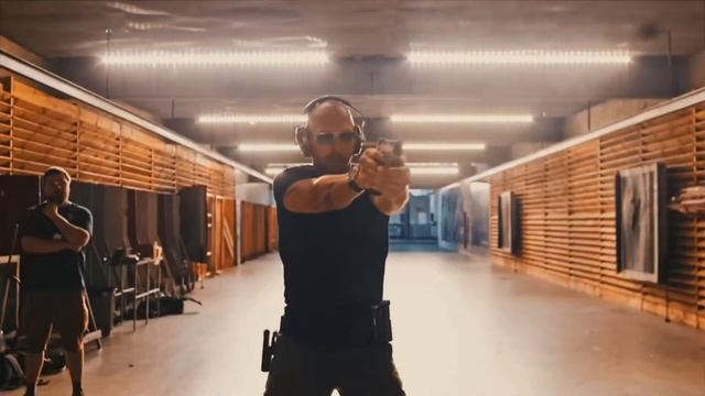 Tourner Dans Le Vide - Tate Brothers edit