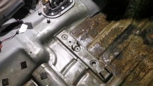 Вода в салоне приоры. Антикоррозионная обработка.