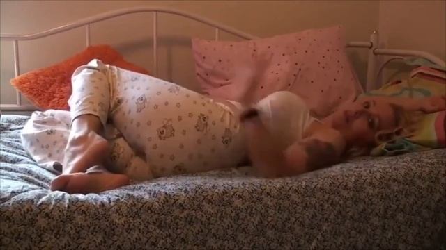 Girl Farts In Pyjama 🔥🤤