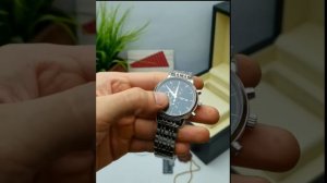 Мужские классические кварцевые наручные часы.