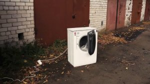 ЧТО БУДЕТ, ЕСЛИ В СТИРАЛЬНУЮ МАШИНУ БРОСИТЬ КИРПИЧ