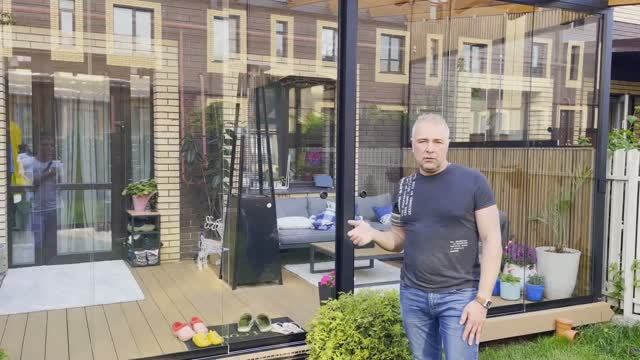 Безрамное остекление веранды