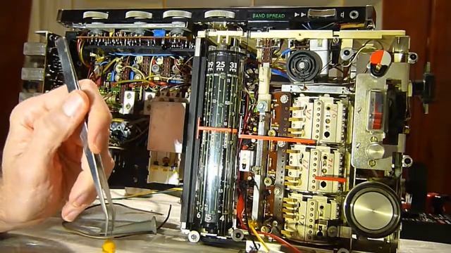 Grundig Satellit 6001 riparazione ovvero saldature fredde a volontà смотреть онлайн