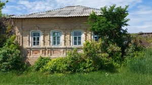 Встретил заброшенные купеческие дома XIX века. Хозяева бросили их еще 20 лет назад