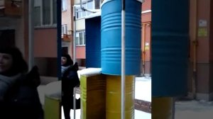 Ветрогенератор из 200 литровых бочек!