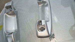 Покрасил ручки Нивы.mp4