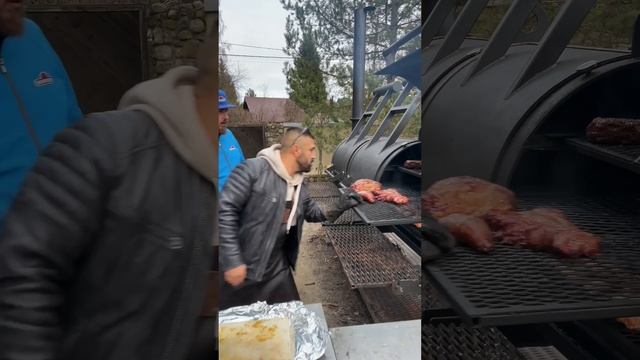 Готовим брискет. 12 часов в смокере.