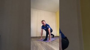 Йоговский мини-комплекс для зарядки на каждое утро