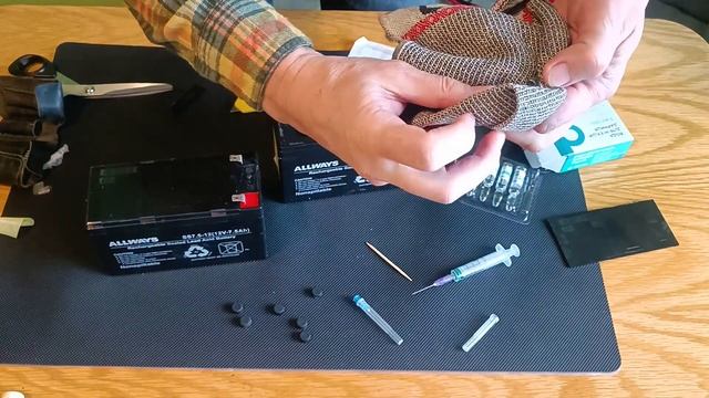 Доливання дистильованої води в акумулятор безперебійного живлення продовжує життя акумулятора смотреть онлайн