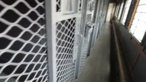 ВагонЗАК: внутри вагона для перевозки заключенных / Russian jail train car from inside
