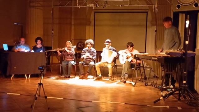 (VJPC 10 04 CM VX AX) Ciclo Urondo Contemporáneo V. Wonderland. Un texto solo y una sola voz смотреть онлайн