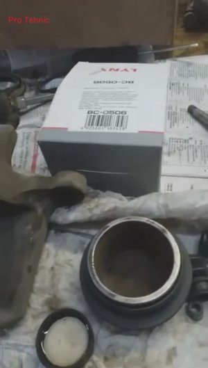Автомобиль сам тормозит....