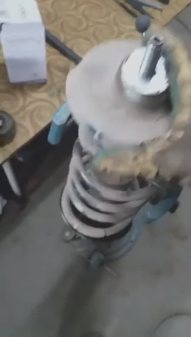 Рено Дастер, РЕМОНТ Подвески своими руками, меняем стойки, шаровые, линки... смотреть онлайн