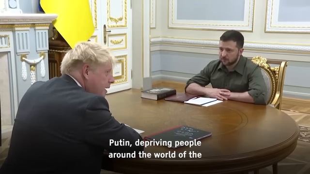 Sirdoonka Ruushka Oo Shaqaaleysiyay Ra'iisul Wasaaraha Ingiriiska Boris Johnson (Fadeexad & Amakaag