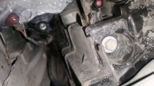 Toyota PriusCX, ( X2Zr ) Замена Охлаждающей Жидкости Контуров Инвертора И ДВС....mp4
