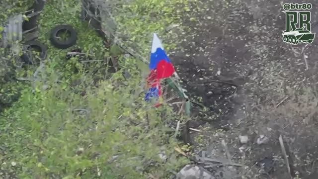 🇷🇺💪⚡Бойцы группировки "Центр" подняли флаг над Новодмитровкой⚡