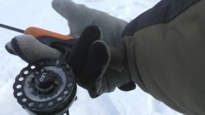 ЛОВЛЯ БЕРША, СУДАКА В ЯНВАРЕ. МОРОЗ ДО СЛЕЗ. НАСАДИЛ ТЮЛЬКУ НА БАЛАНСИР